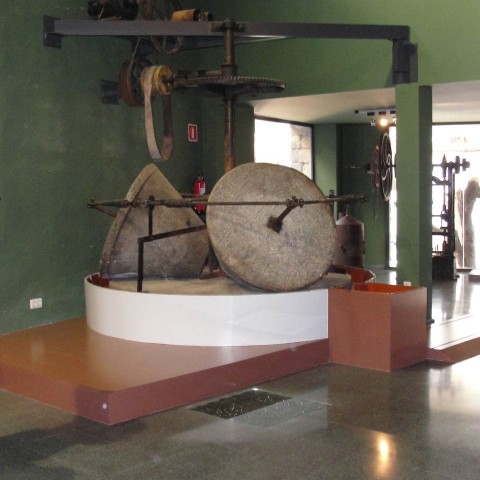 CENTRO-DE-INTERPRETACIÓN-DE-LOS-SABORES-Y-MUSEO-DEL-ACEITE-DE-OLIVA-DE-RIUDECANYES-01